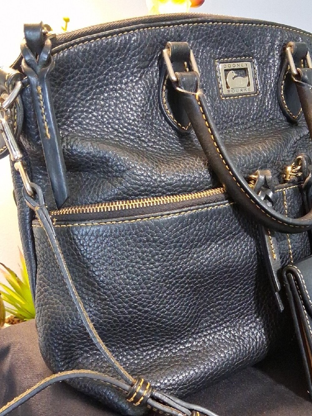 Dooney & Bourke Black Pebble Leather Tote with Matching Wallet - Picture 2 of 16
